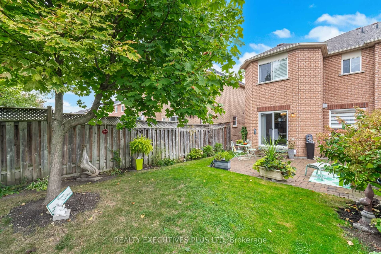 12, Manorwood, Bolton North, Caledon