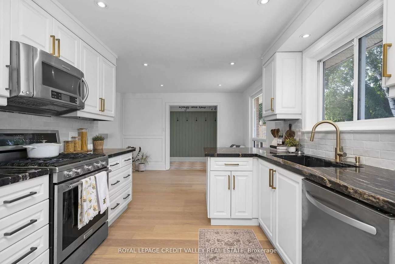 47, Larry, Caledon East, Caledon