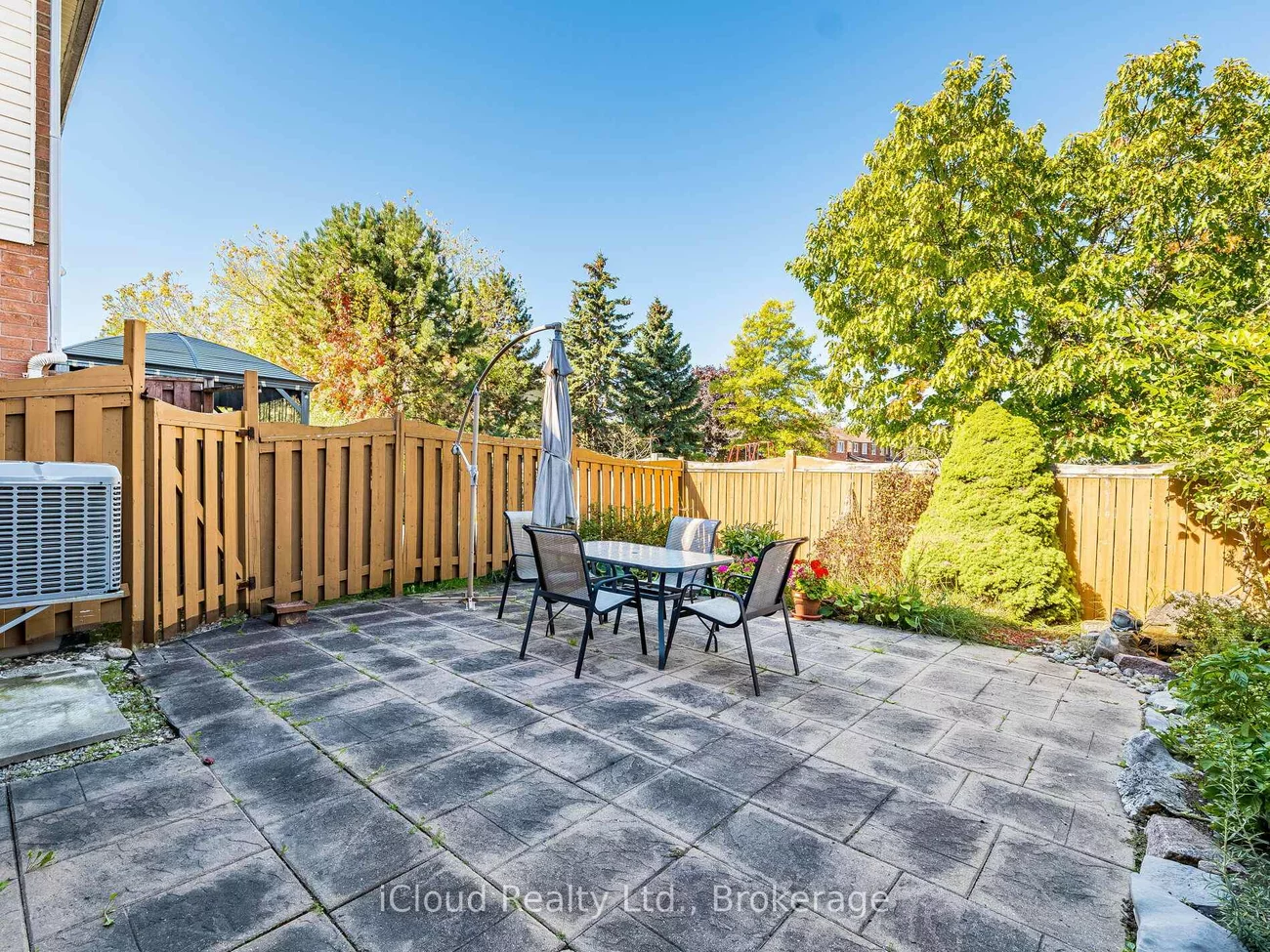 82, Hanton, Bolton East, Caledon