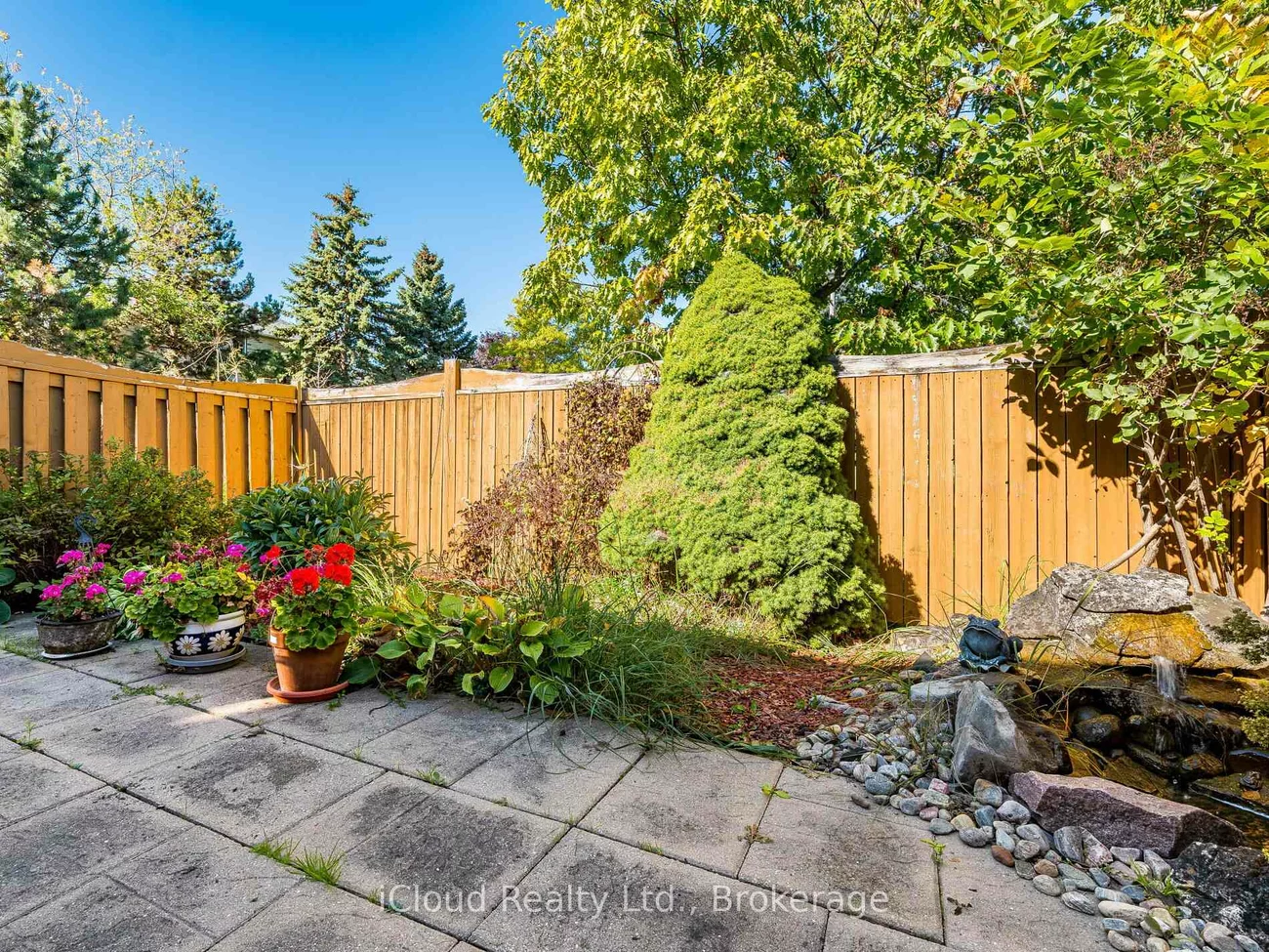 82, Hanton, Bolton East, Caledon
