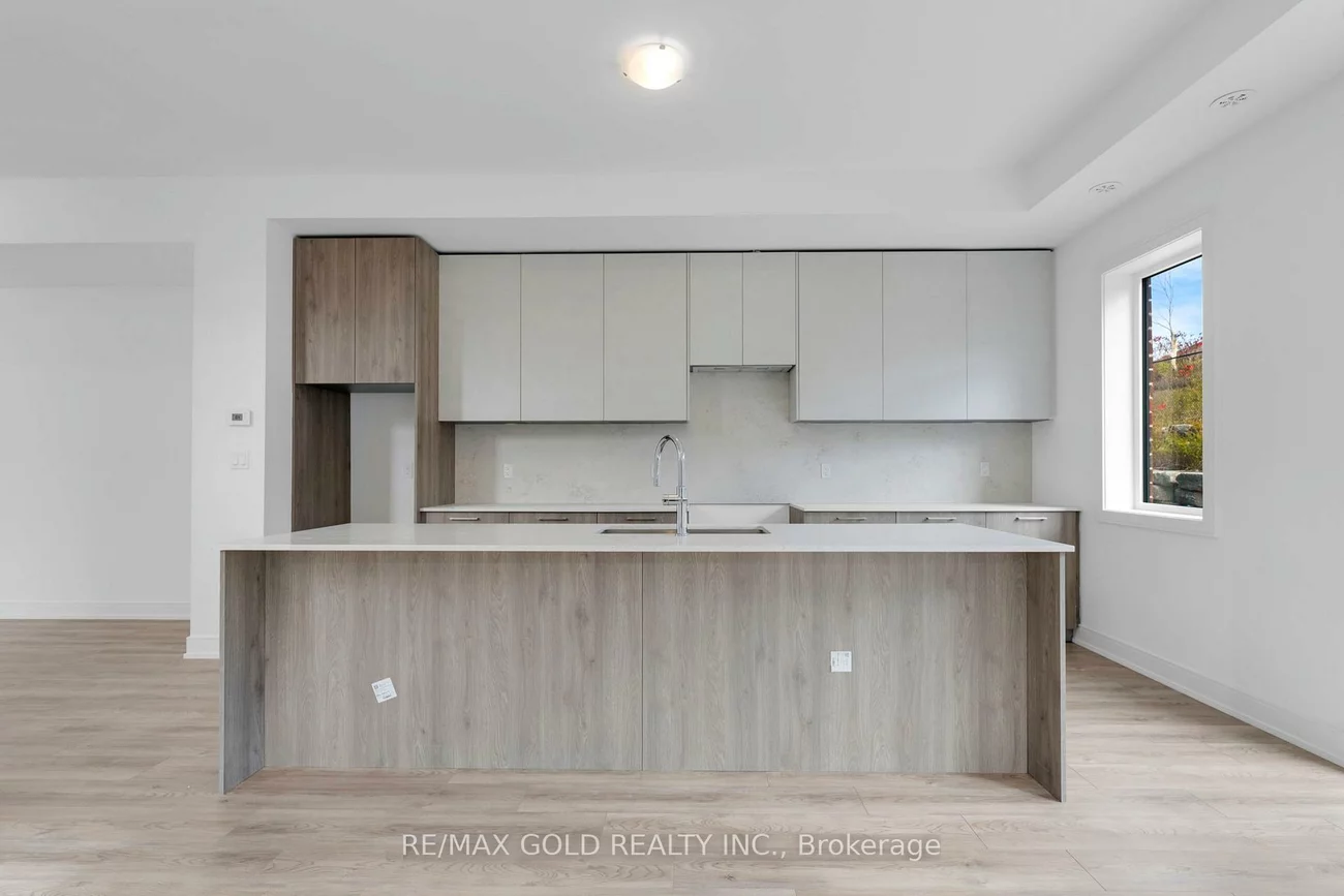 26, Desiree, Bolton West, Caledon