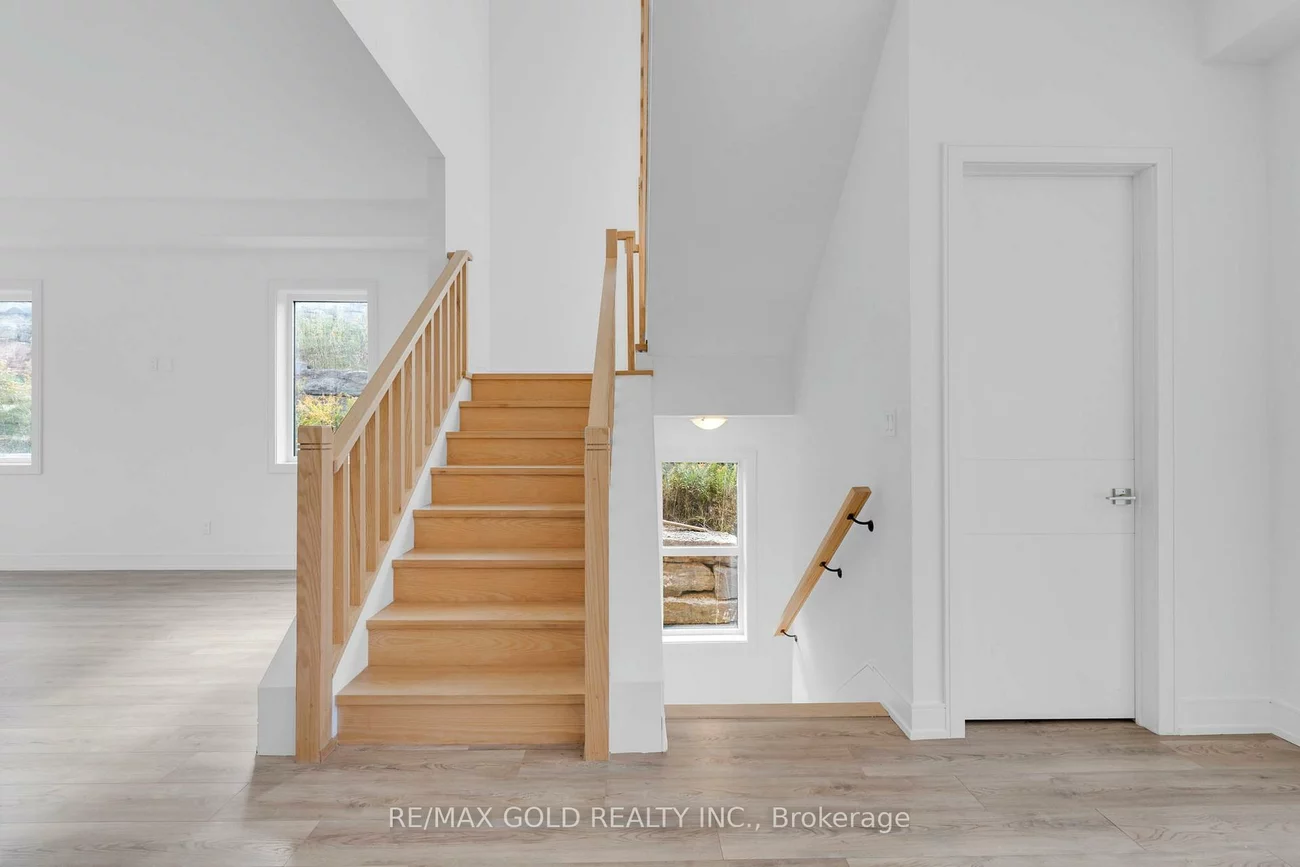 26, Desiree, Bolton West, Caledon