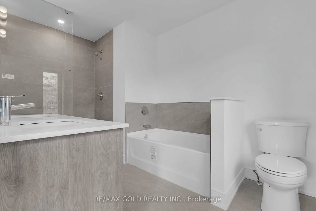 26, Desiree, Bolton West, Caledon