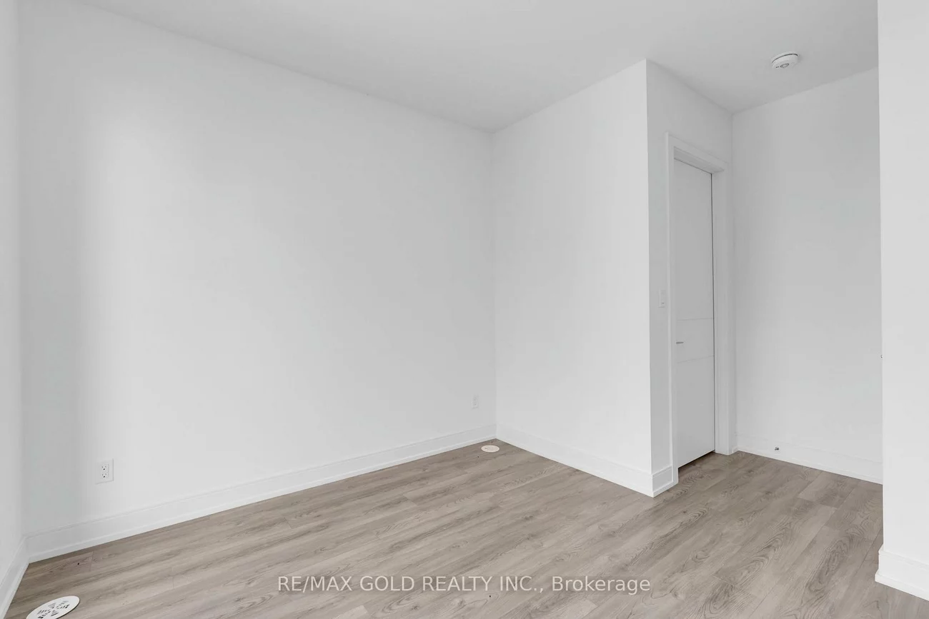 26, Desiree, Bolton West, Caledon