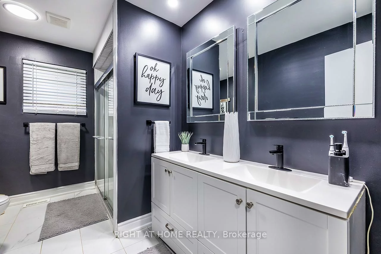 100, Humber Lea, Bolton North, Caledon