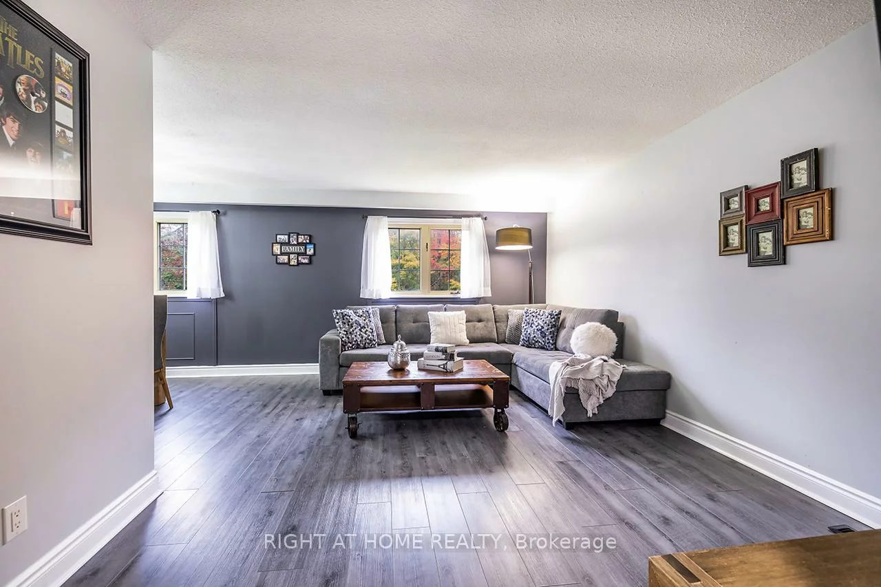 100, Humber Lea, Bolton North, Caledon