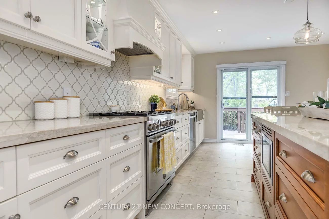 32, Strawberry Hill, Bolton East, Caledon