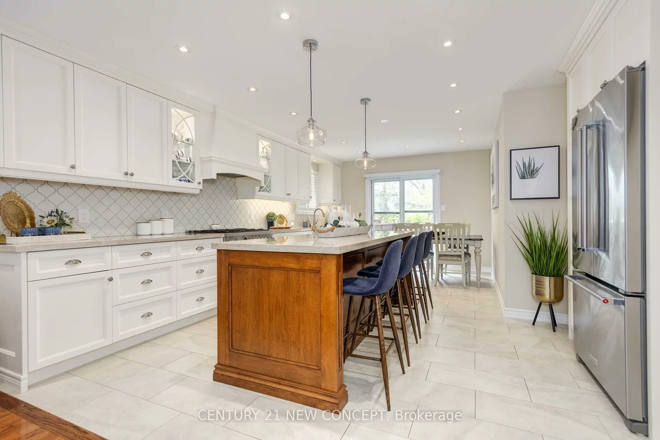 32, Strawberry Hill, Bolton East, Caledon