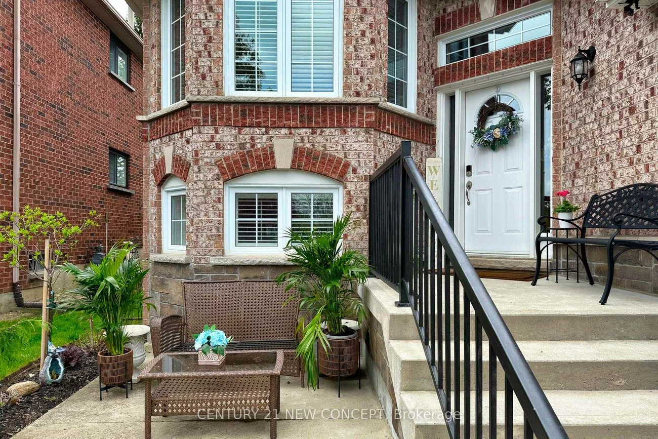 32, Strawberry Hill, Bolton East, Caledon