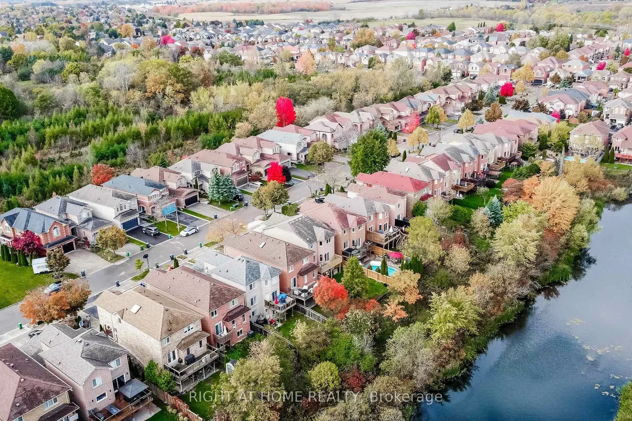 51, Crestridge, Bolton North, Caledon
