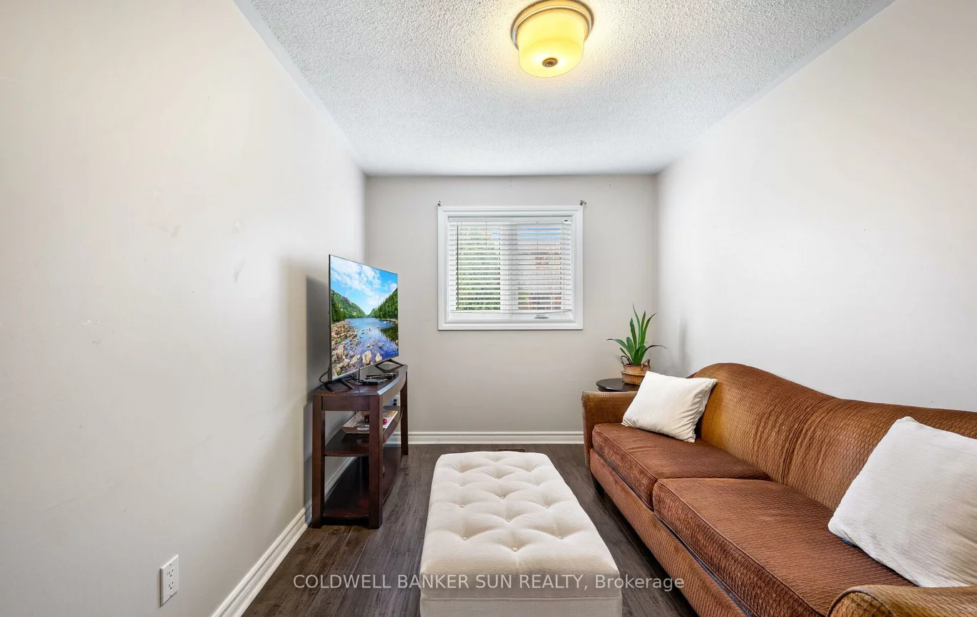 10, Corsham, Bolton East, Caledon