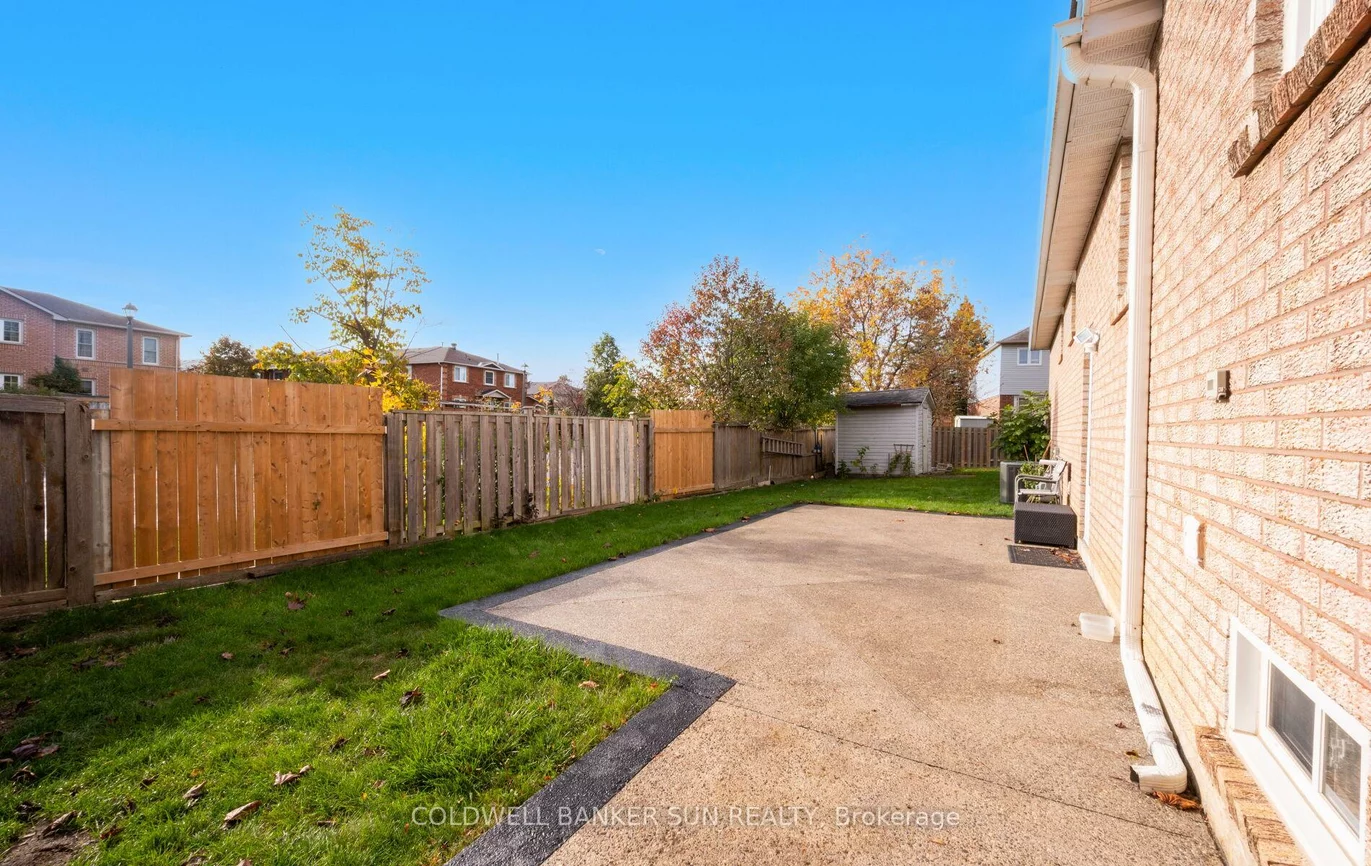 10, Corsham, Bolton East, Caledon