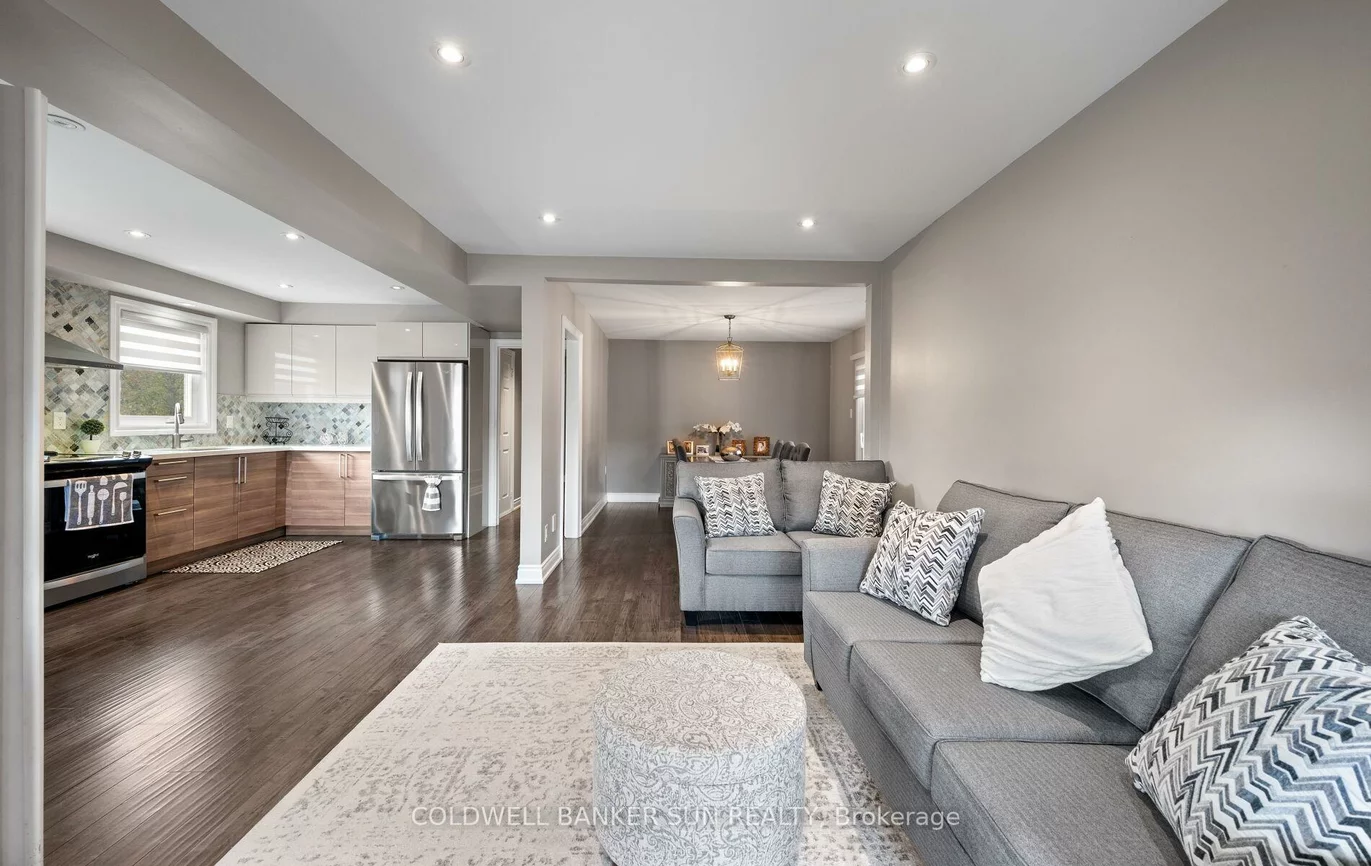 10, Corsham, Bolton East, Caledon