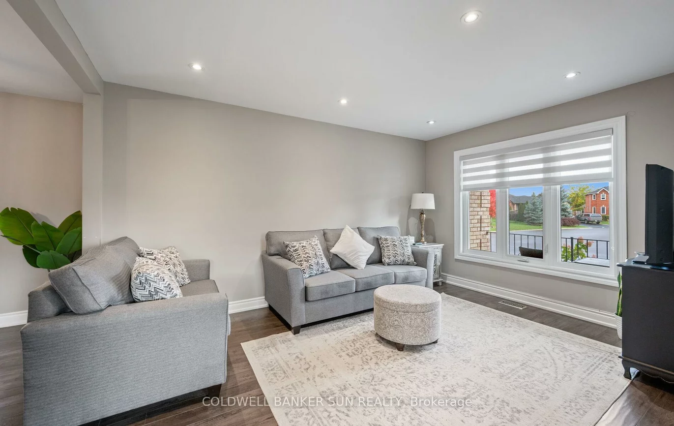 10, Corsham, Bolton East, Caledon