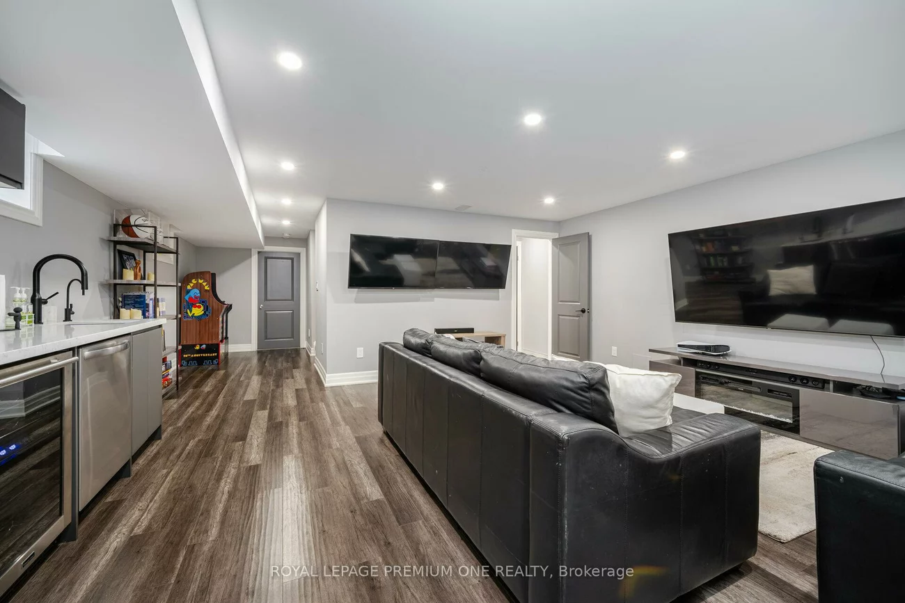 110, Morra, Bolton East, Caledon