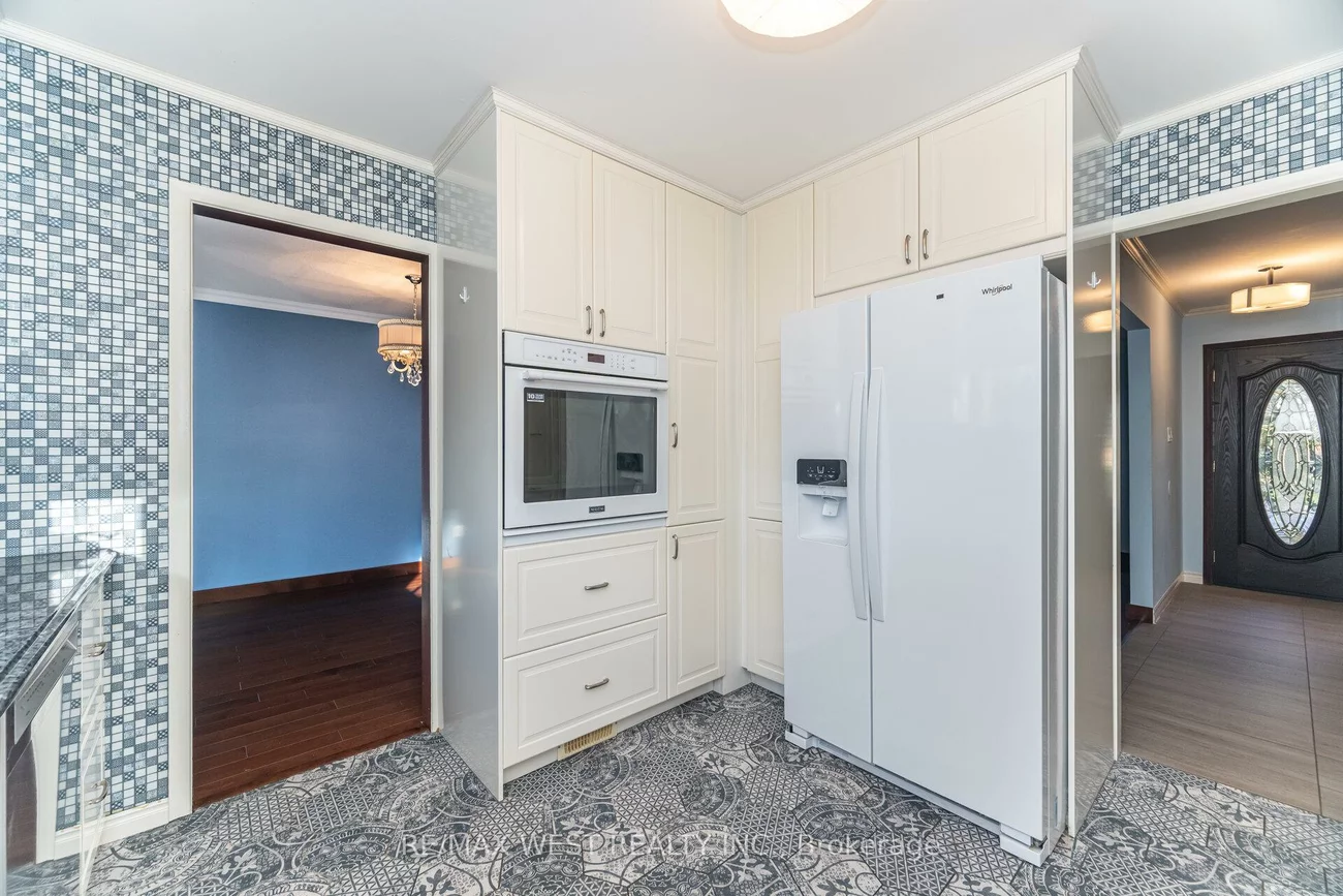 47, Elizabeth, Bolton West, Caledon