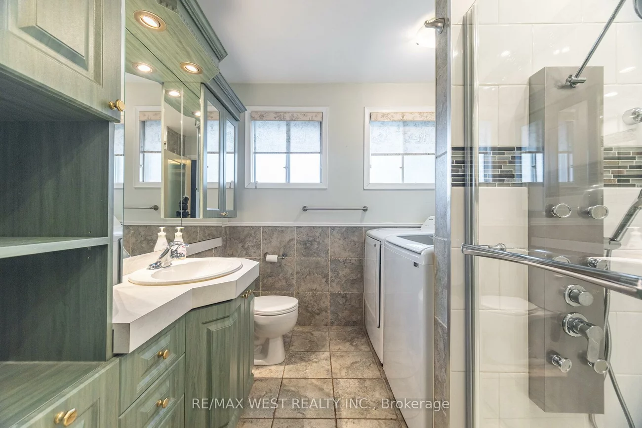 47, Elizabeth, Bolton West, Caledon