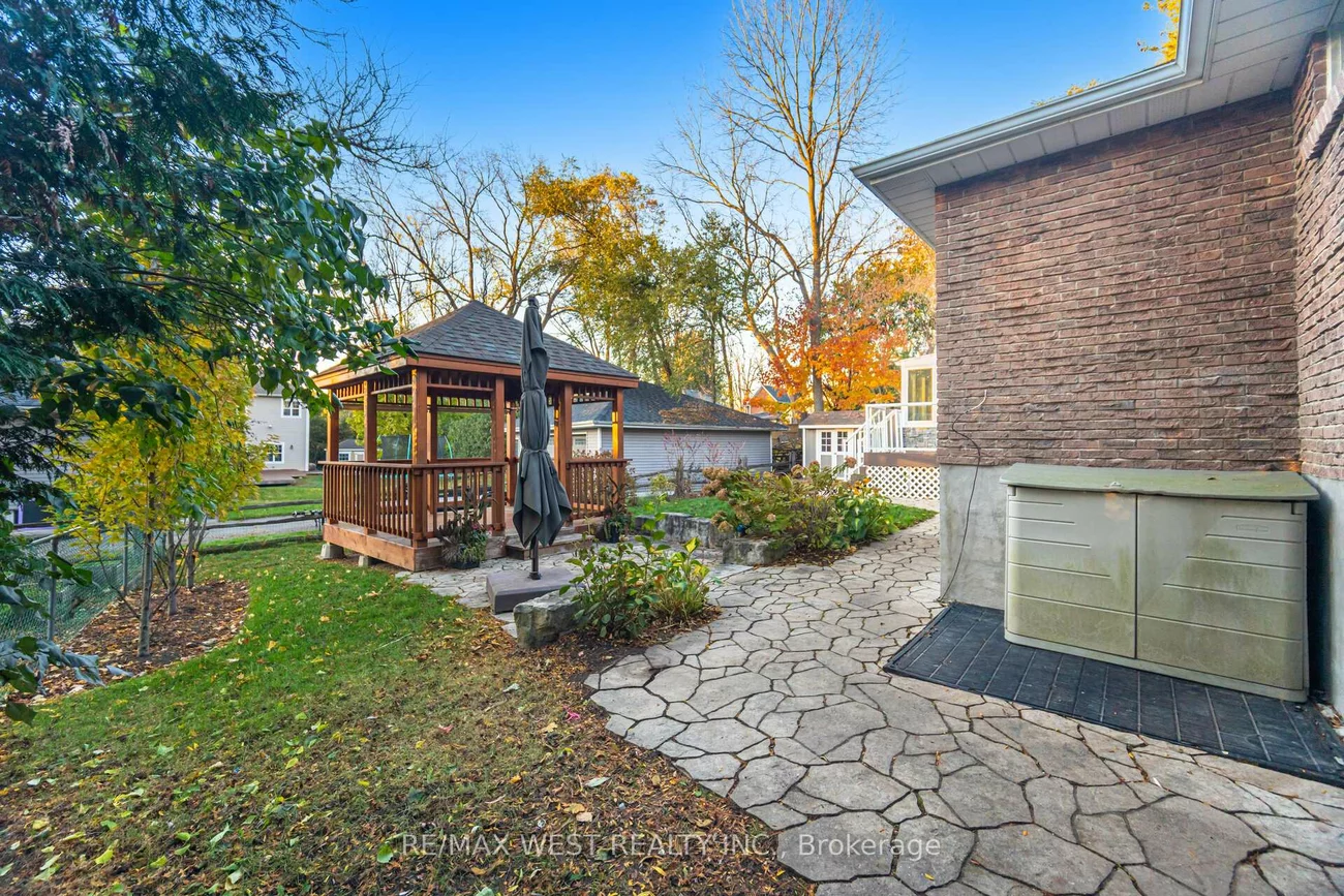 47, Elizabeth, Bolton West, Caledon