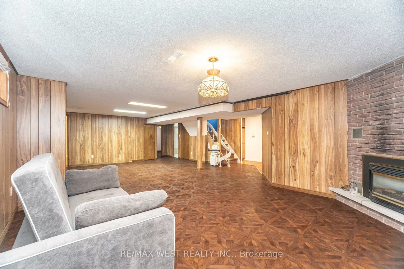 47, Elizabeth, Bolton West, Caledon