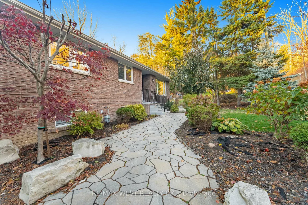 47, Elizabeth, Bolton West, Caledon