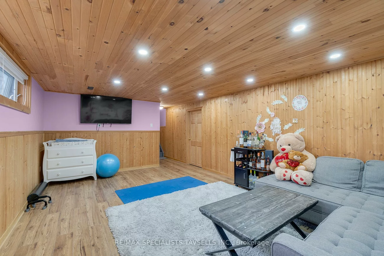 1677, Vaughan, Caledon Village, Caledon