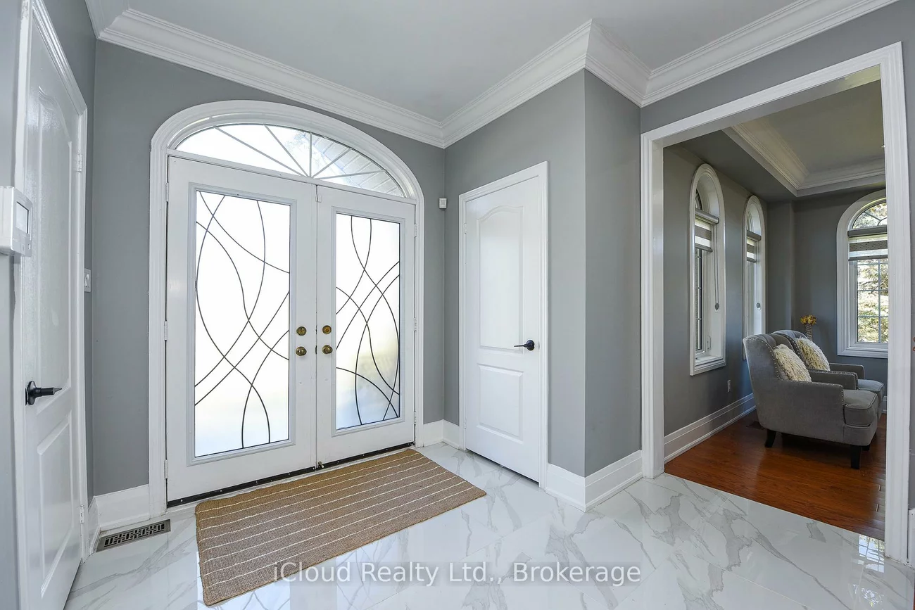 25, Giles, Caledon Village, Caledon