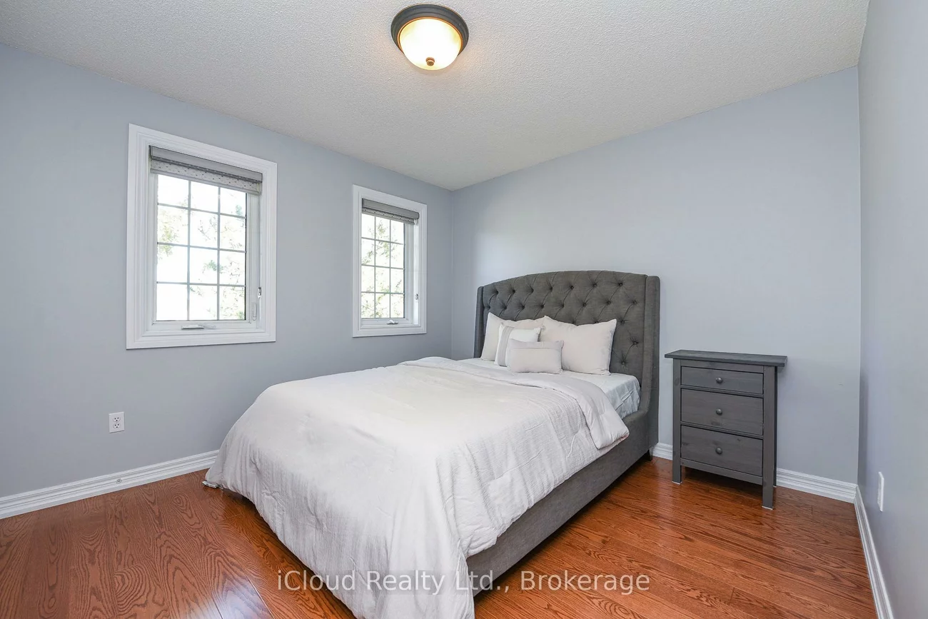 25, Giles, Caledon Village, Caledon