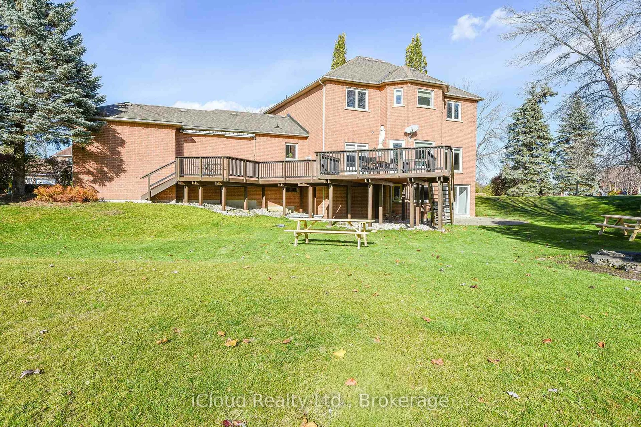 25, Giles, Caledon Village, Caledon