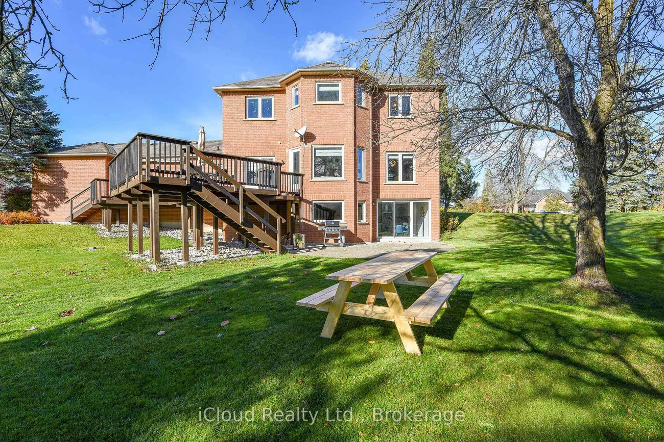 25, Giles, Caledon Village, Caledon