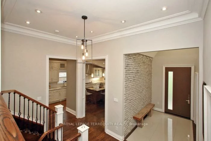 353, Kingsview, Bolton North, Caledon