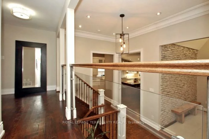 353, Kingsview, Bolton North, Caledon