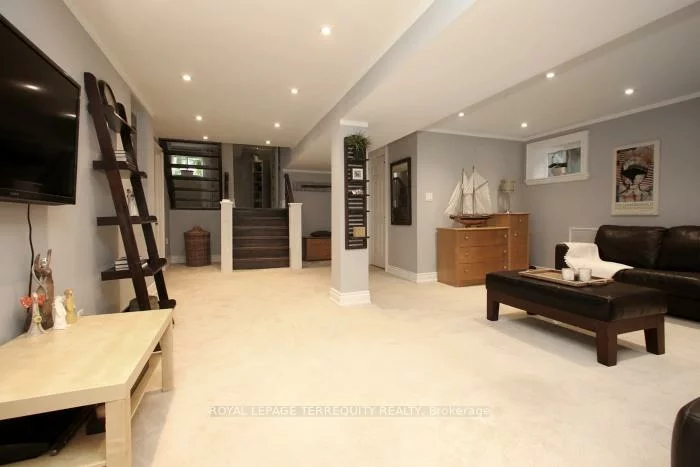 353, Kingsview, Bolton North, Caledon