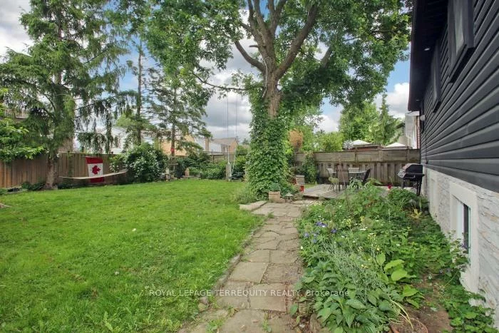 353, Kingsview, Bolton North, Caledon