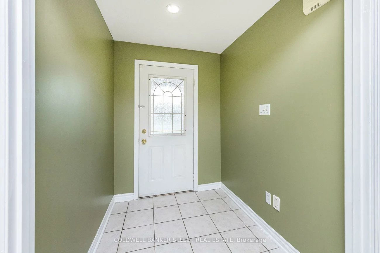 427, Kingsview, Bolton North, Caledon