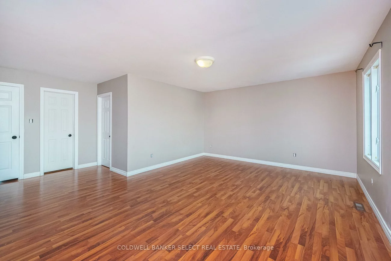 427, Kingsview, Bolton North, Caledon