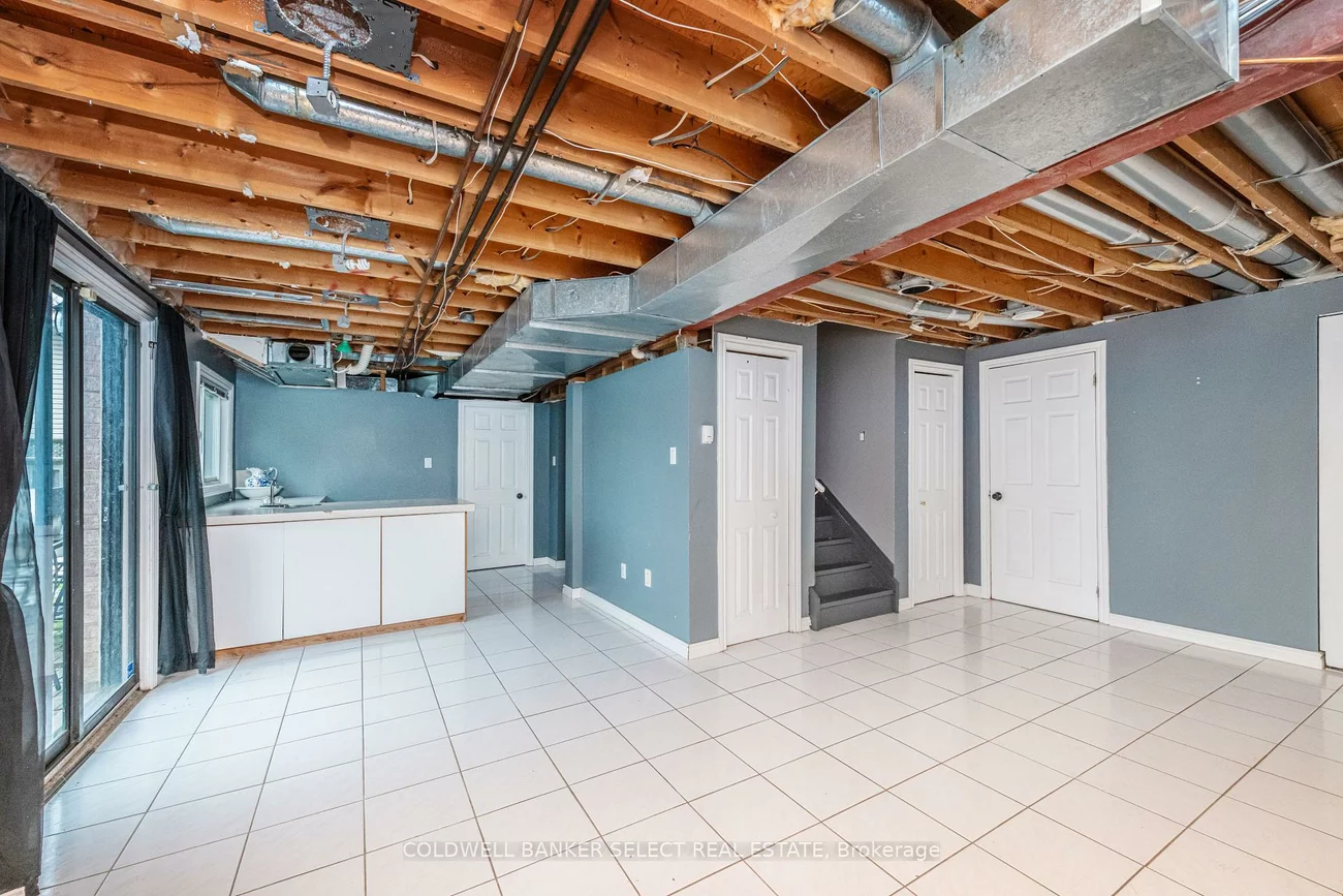 427, Kingsview, Bolton North, Caledon