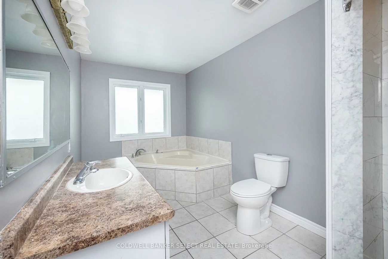 427, Kingsview, Bolton North, Caledon