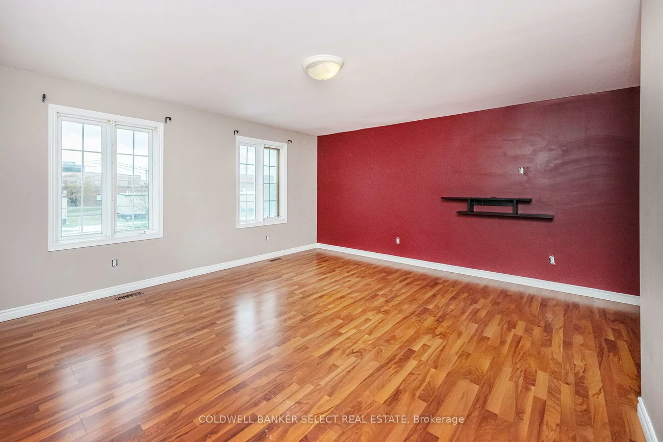 427, Kingsview, Bolton North, Caledon