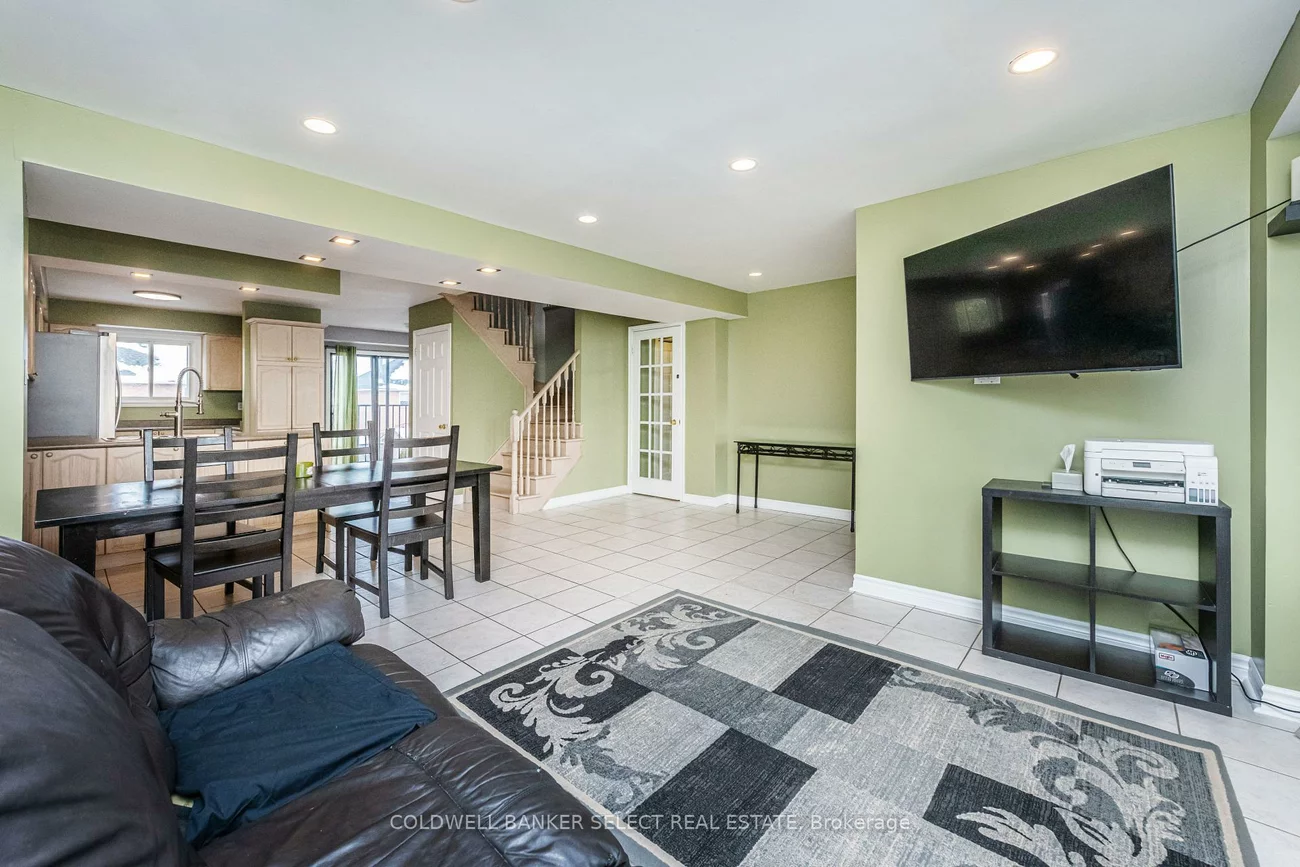 427, Kingsview, Bolton North, Caledon