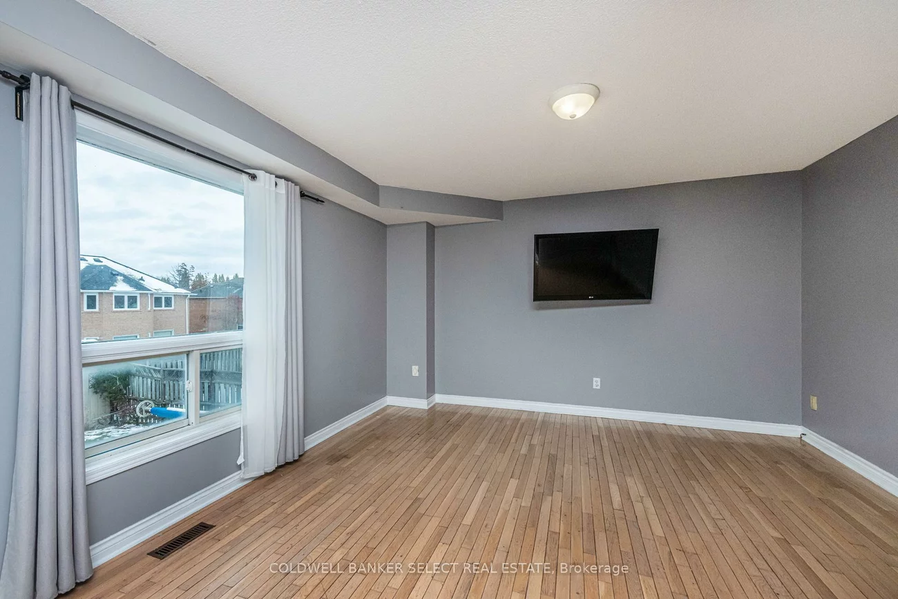 427, Kingsview, Bolton North, Caledon