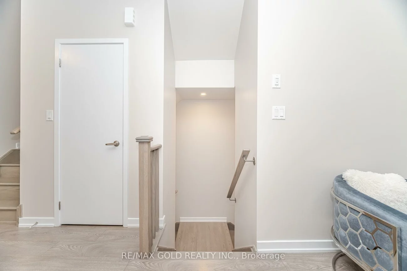 19, Lambert, Bolton East, Caledon