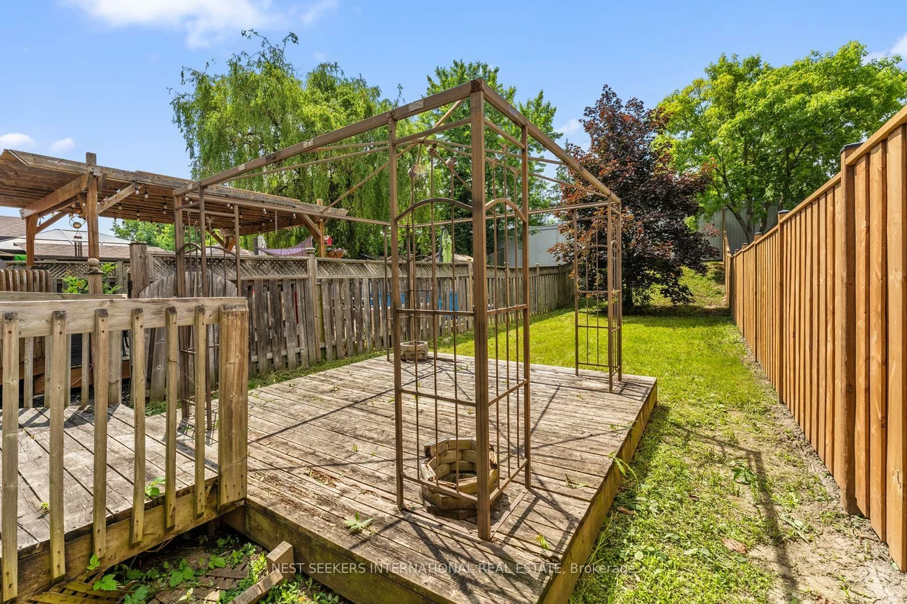 46, Waterbury, Bolton East, Caledon