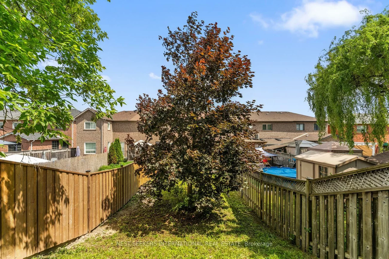 46, Waterbury, Bolton East, Caledon