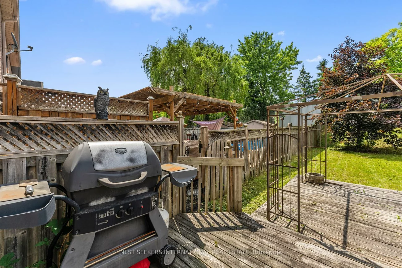 46, Waterbury, Bolton East, Caledon