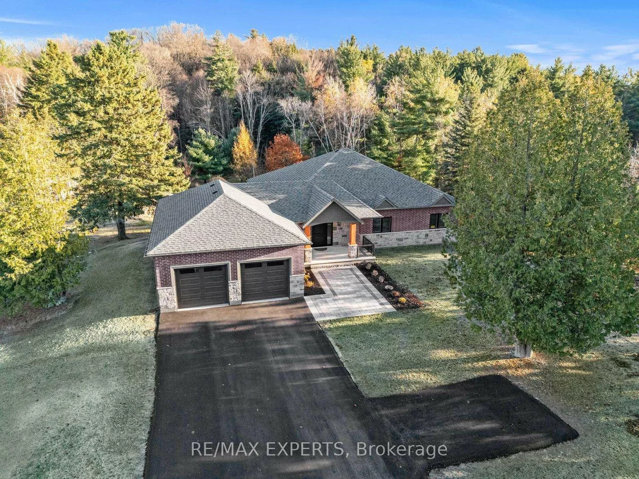 211, Pine, Palgrave, Caledon