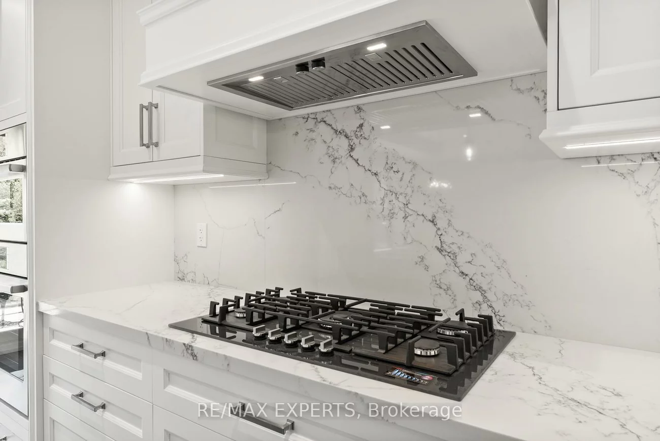 211, Pine, Palgrave, Caledon