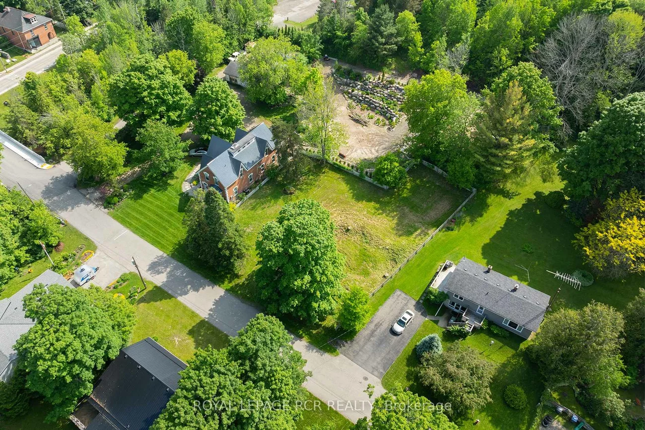 00, Amelia, Alton, Caledon