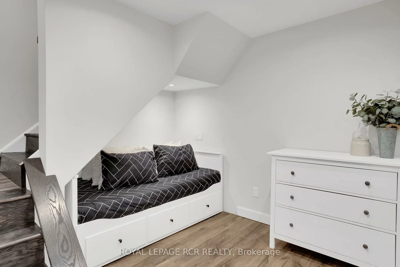 8, Mcelroy, Caledon East, Caledon