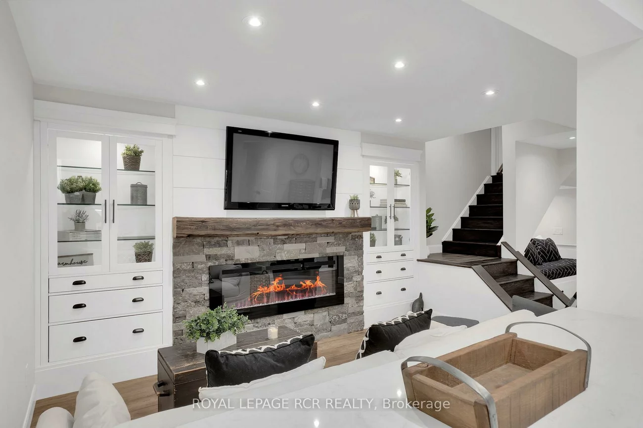 8, Mcelroy, Caledon East, Caledon