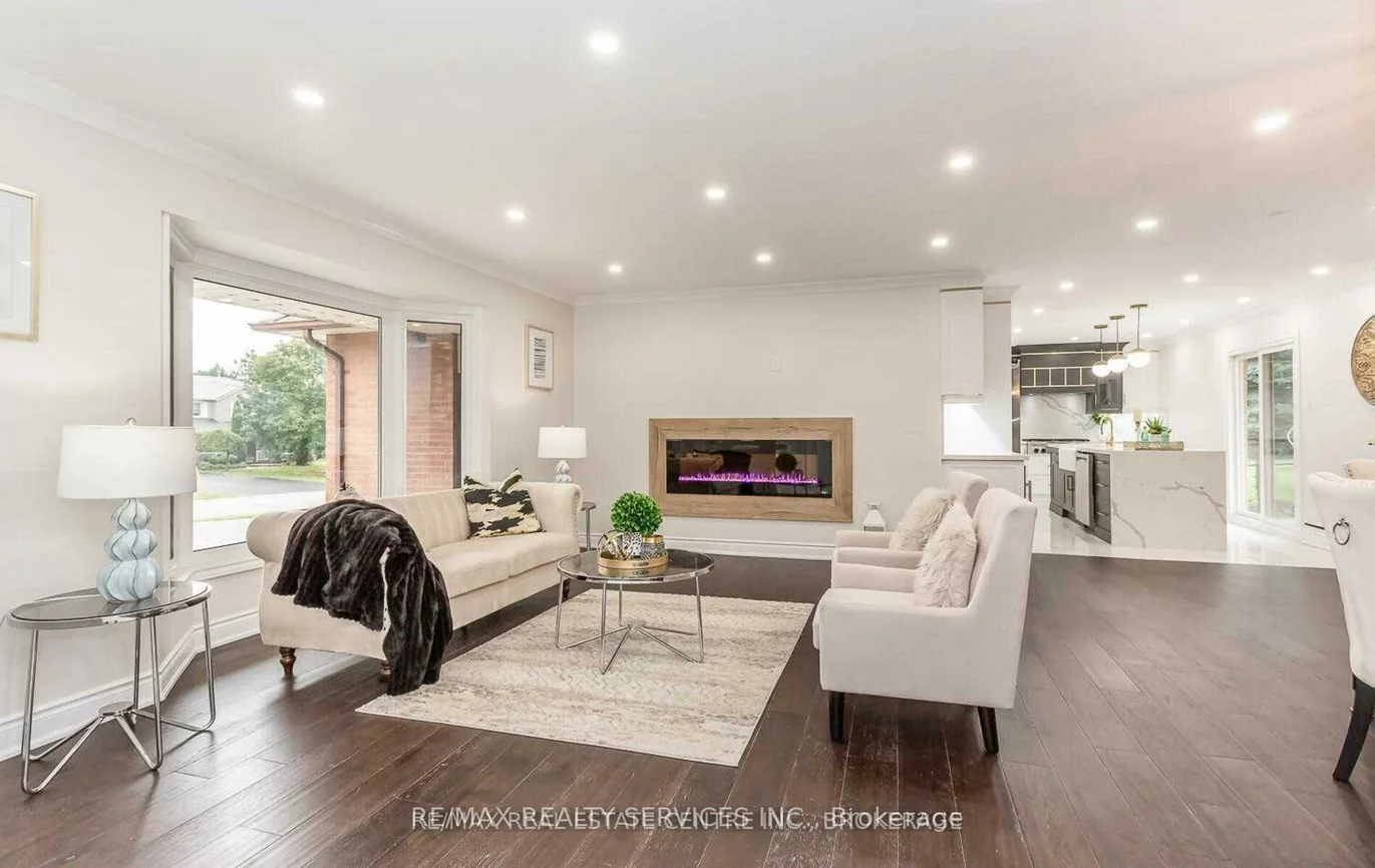 4, Blue Horizon, Caledon Village, Caledon